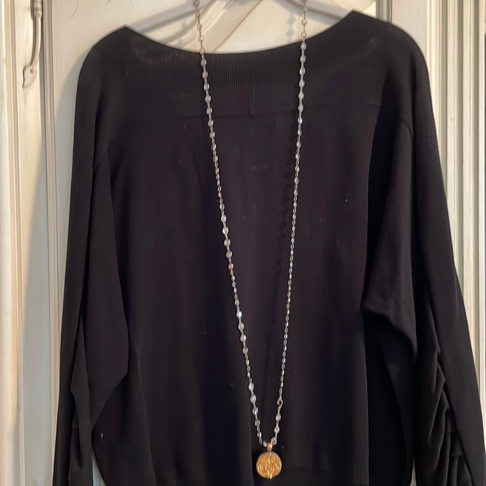 Fun and interesting druzy necklace.